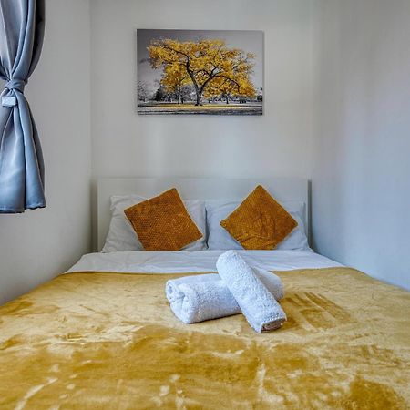 Nec Exhibitor Home, Stay Near Birmingham Airport Екстериор снимка