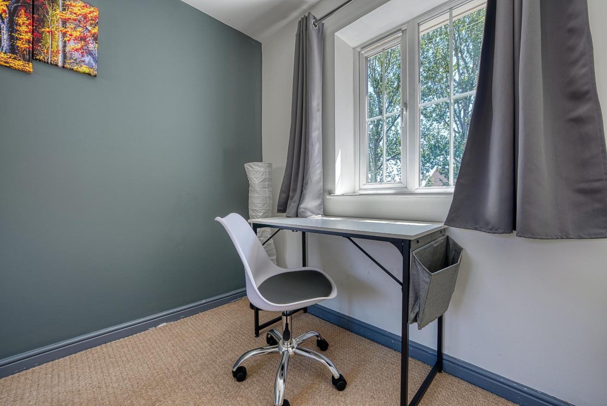 Nec Exhibitor Home, Stay Near Birmingham Airport Екстериор снимка